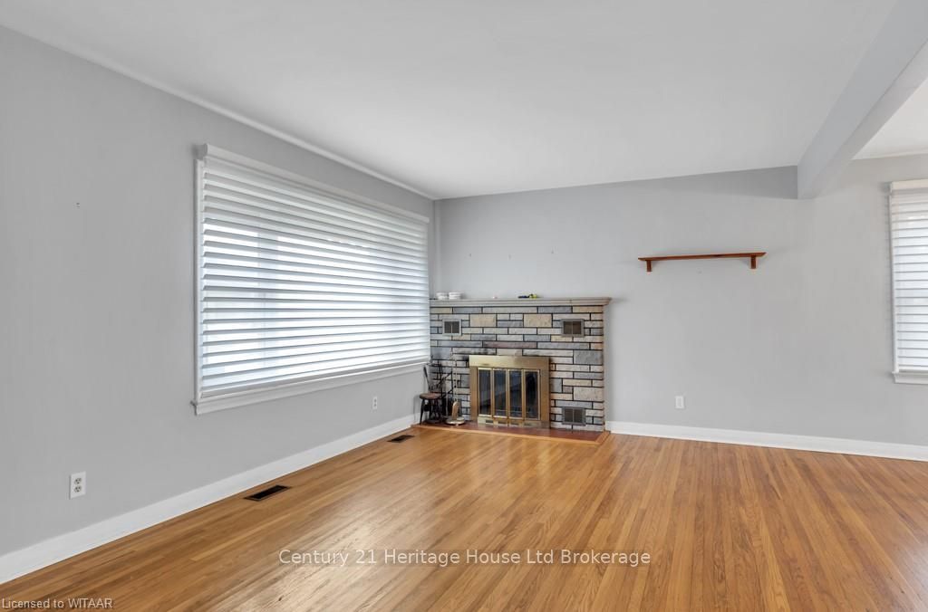 3 PARKSIDE Drive