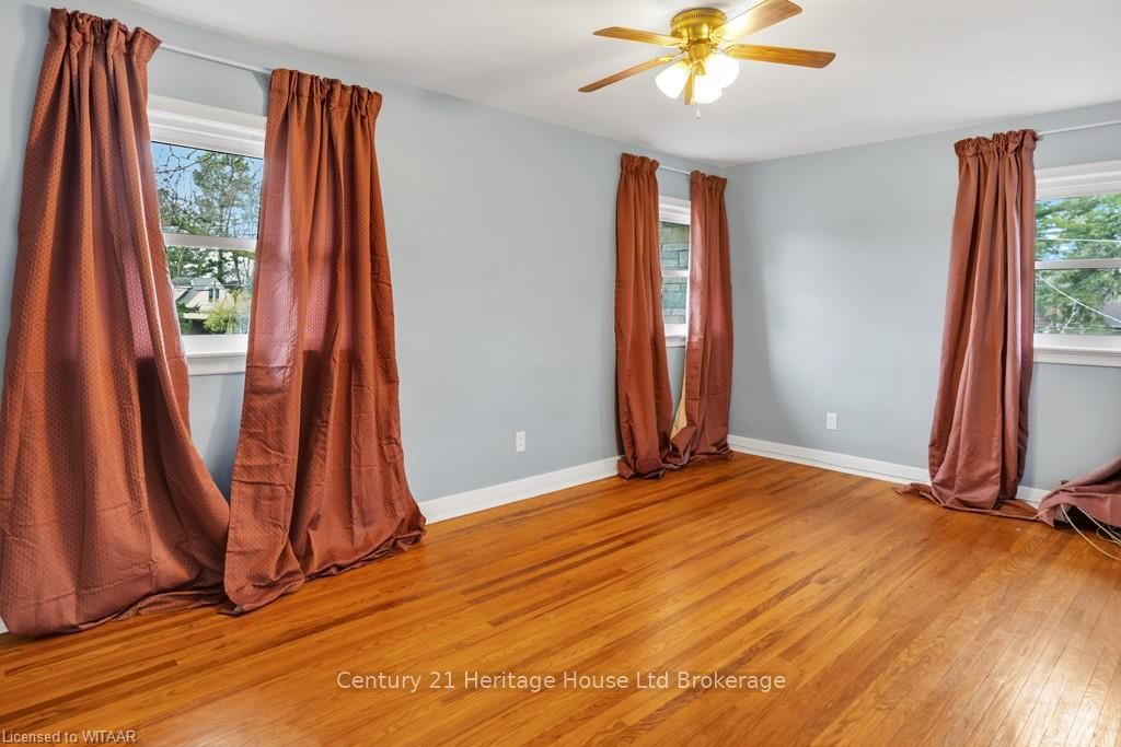 3 PARKSIDE Drive