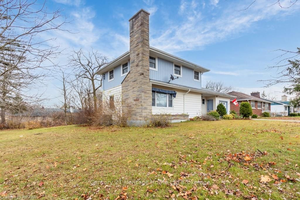 3 PARKSIDE Drive