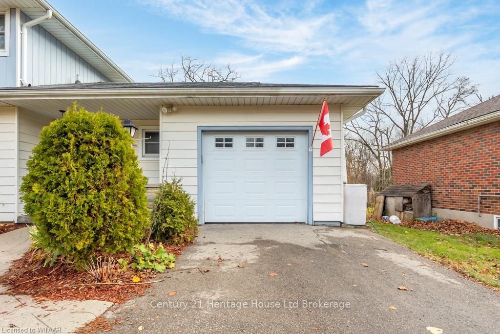 3 PARKSIDE Drive