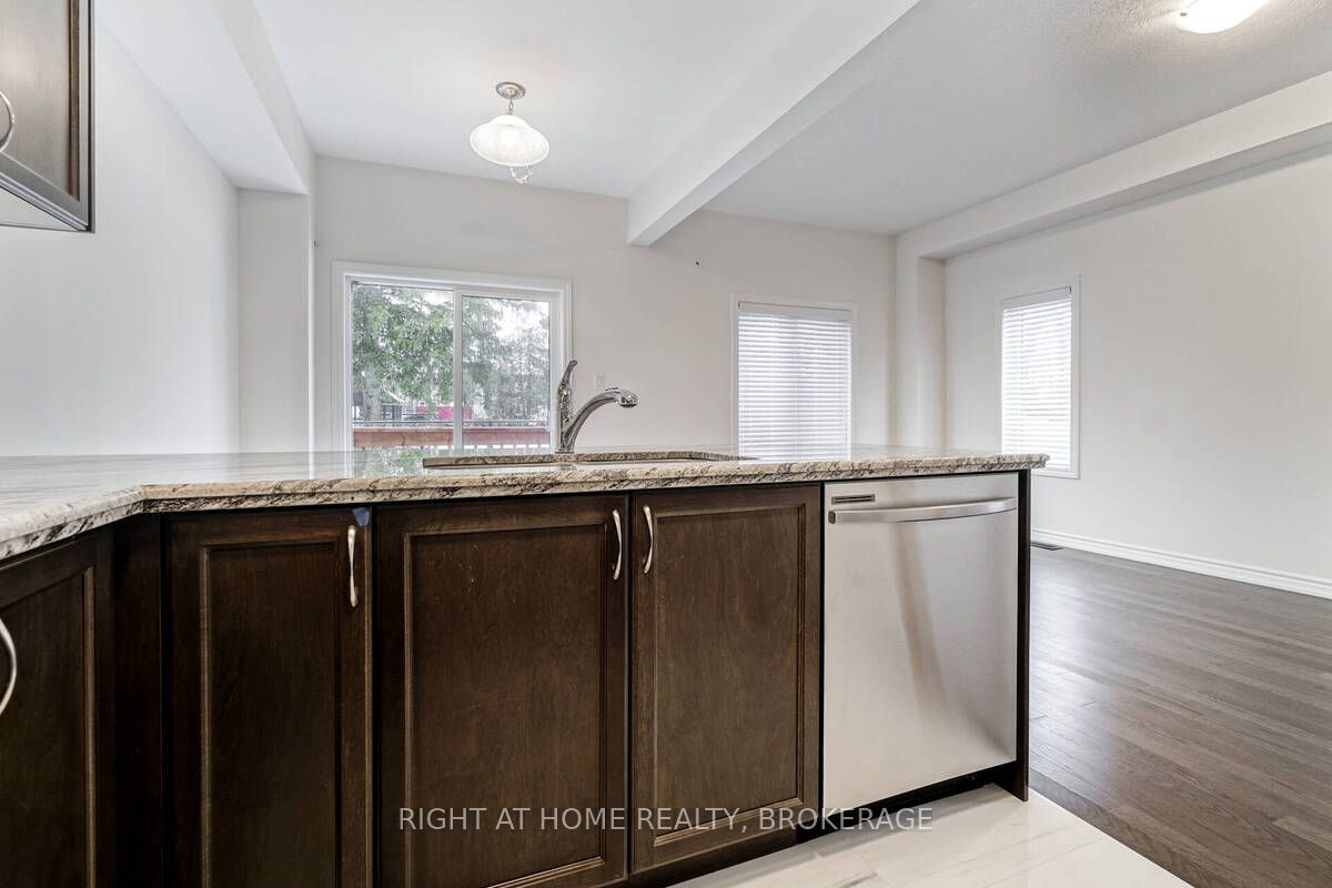 515 Garner Road W, #15