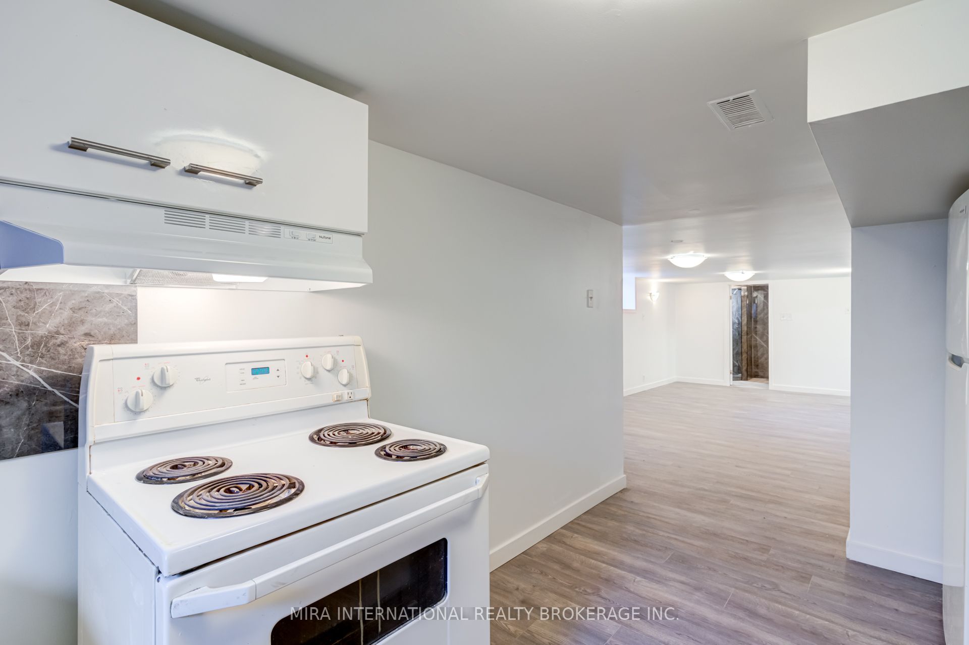 105 Oak Avenue, #B