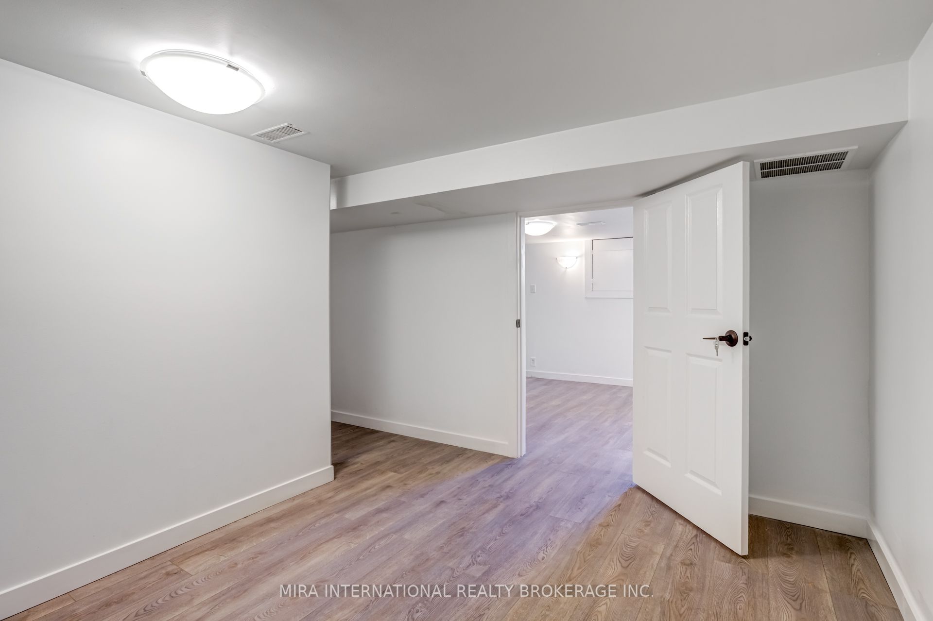105 Oak Avenue, #B
