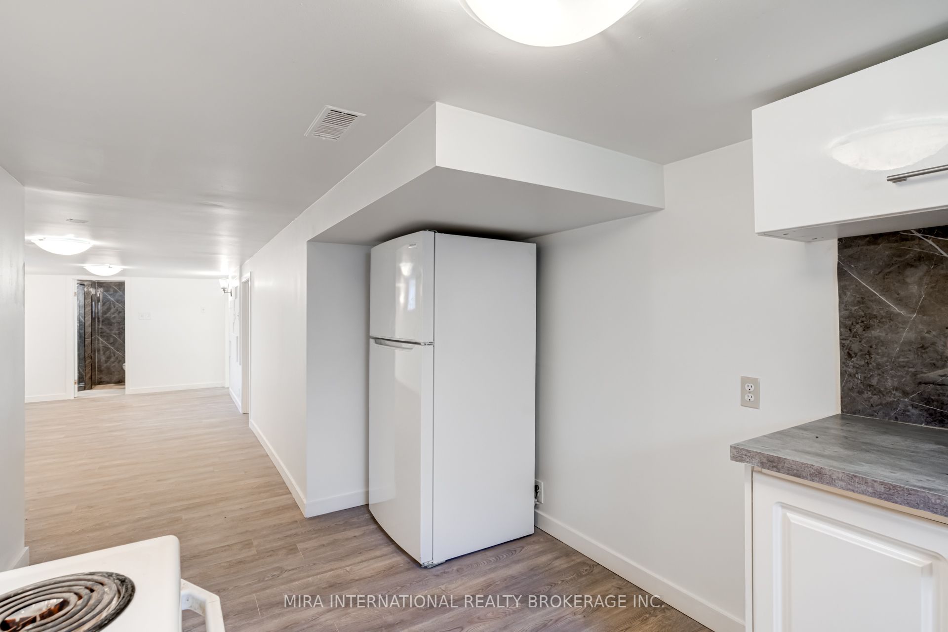 105 Oak Avenue, #B