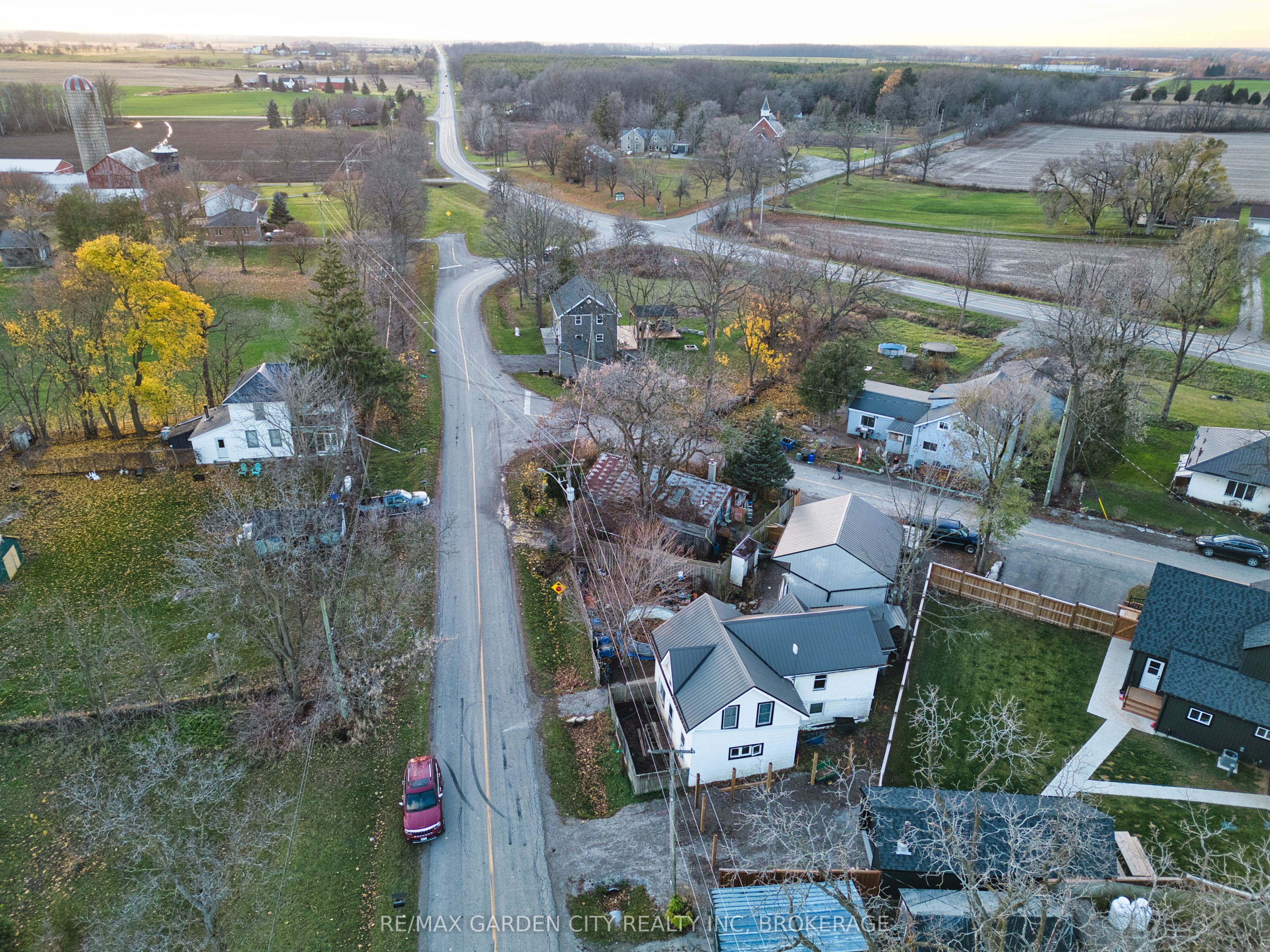 27 Indiana Road W