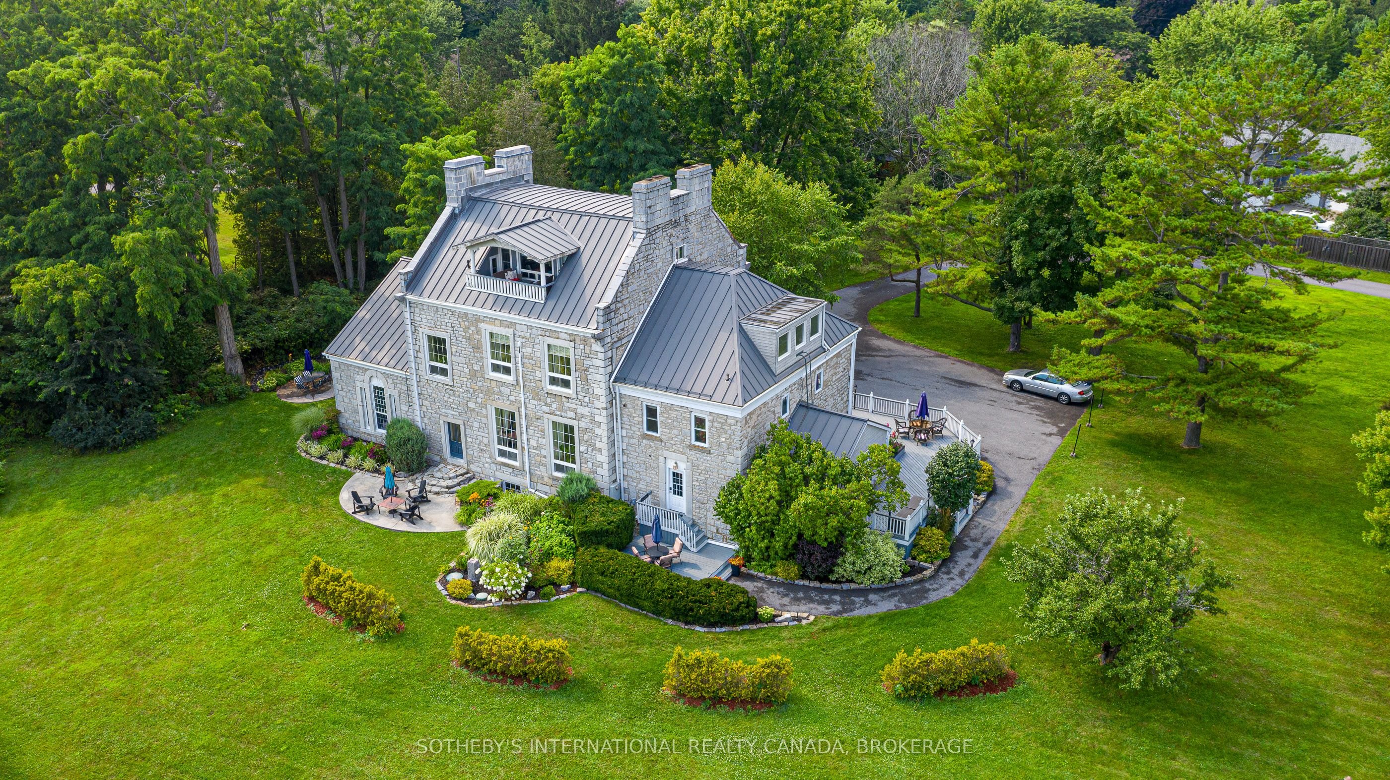 8 Starr Place