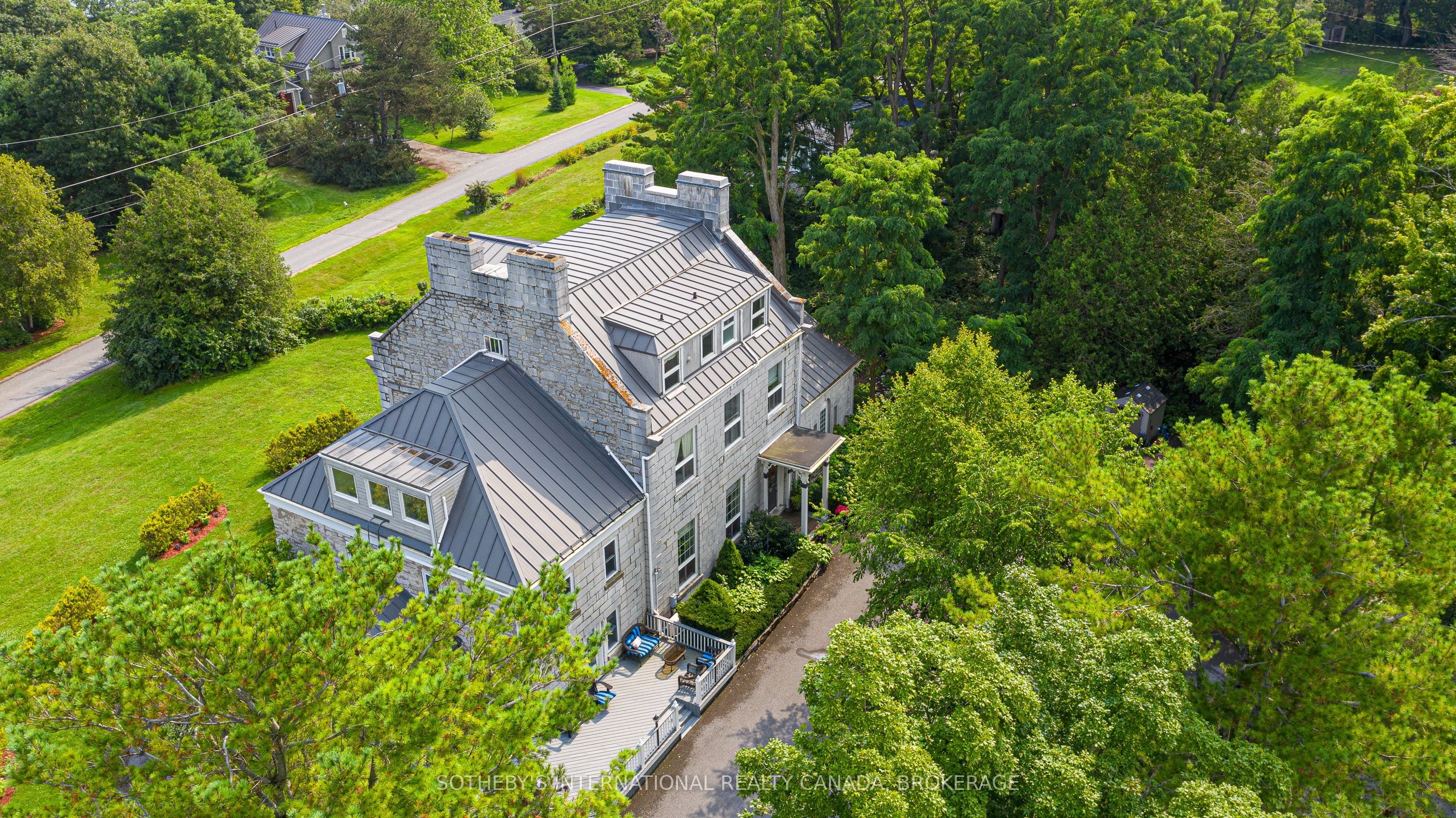 8 Starr Place
