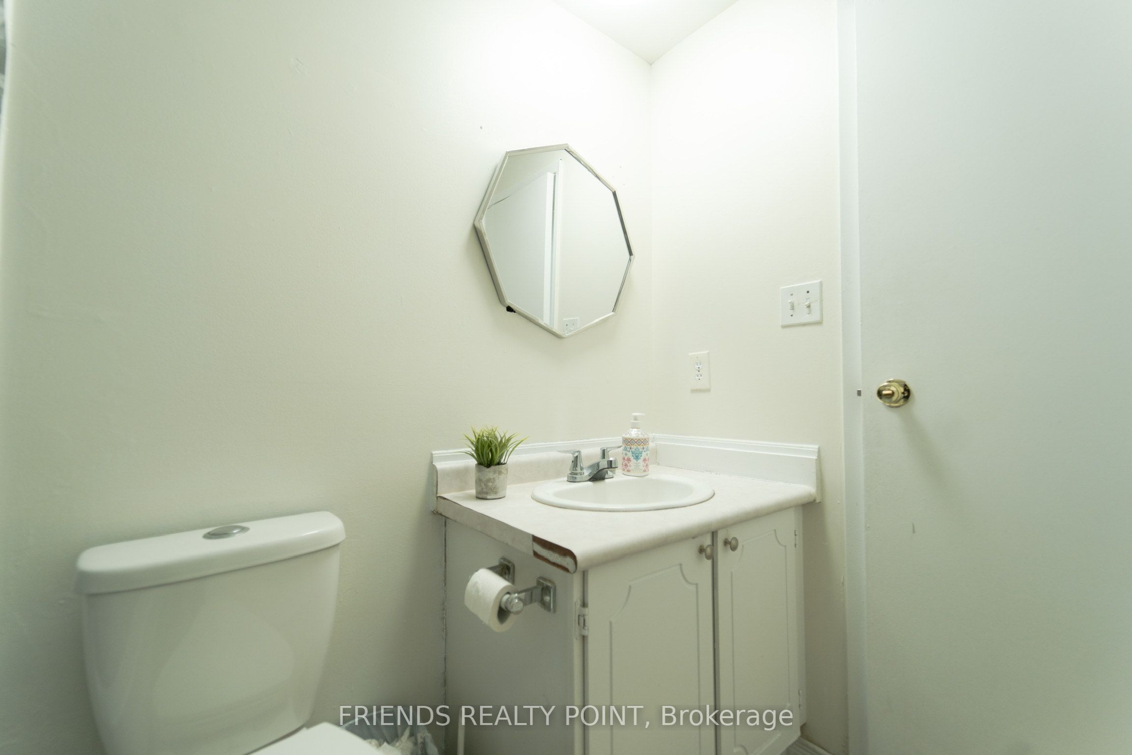 80 Churchill Street, #22