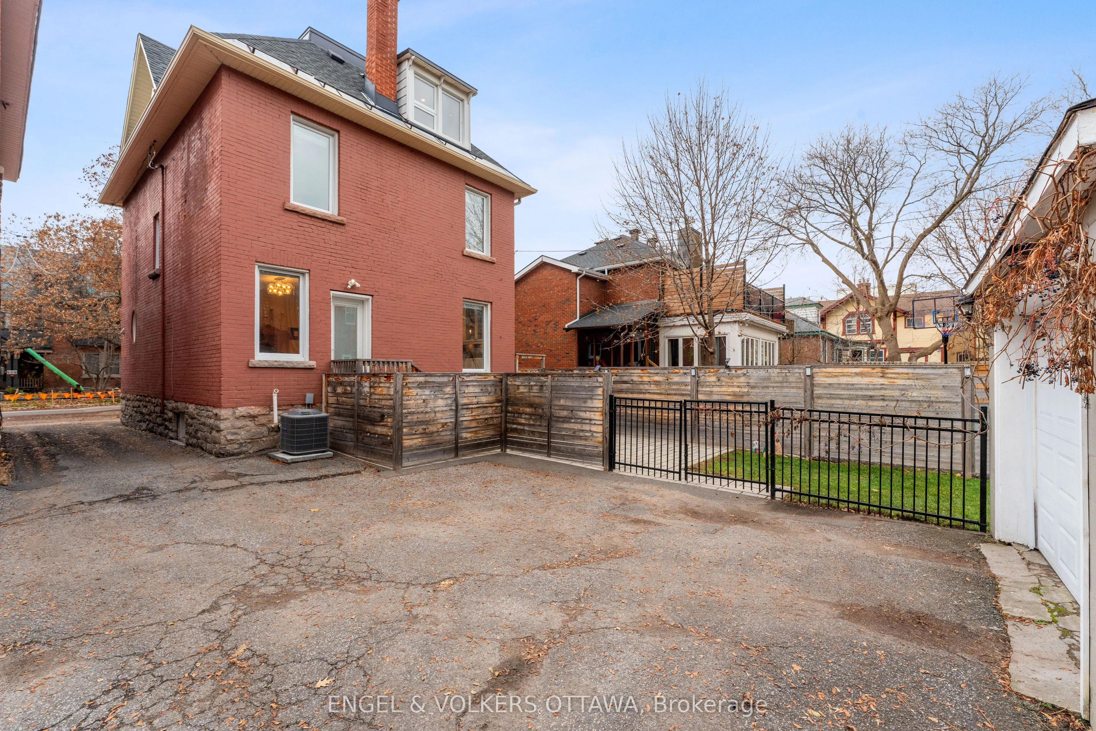 168 Stewart Street