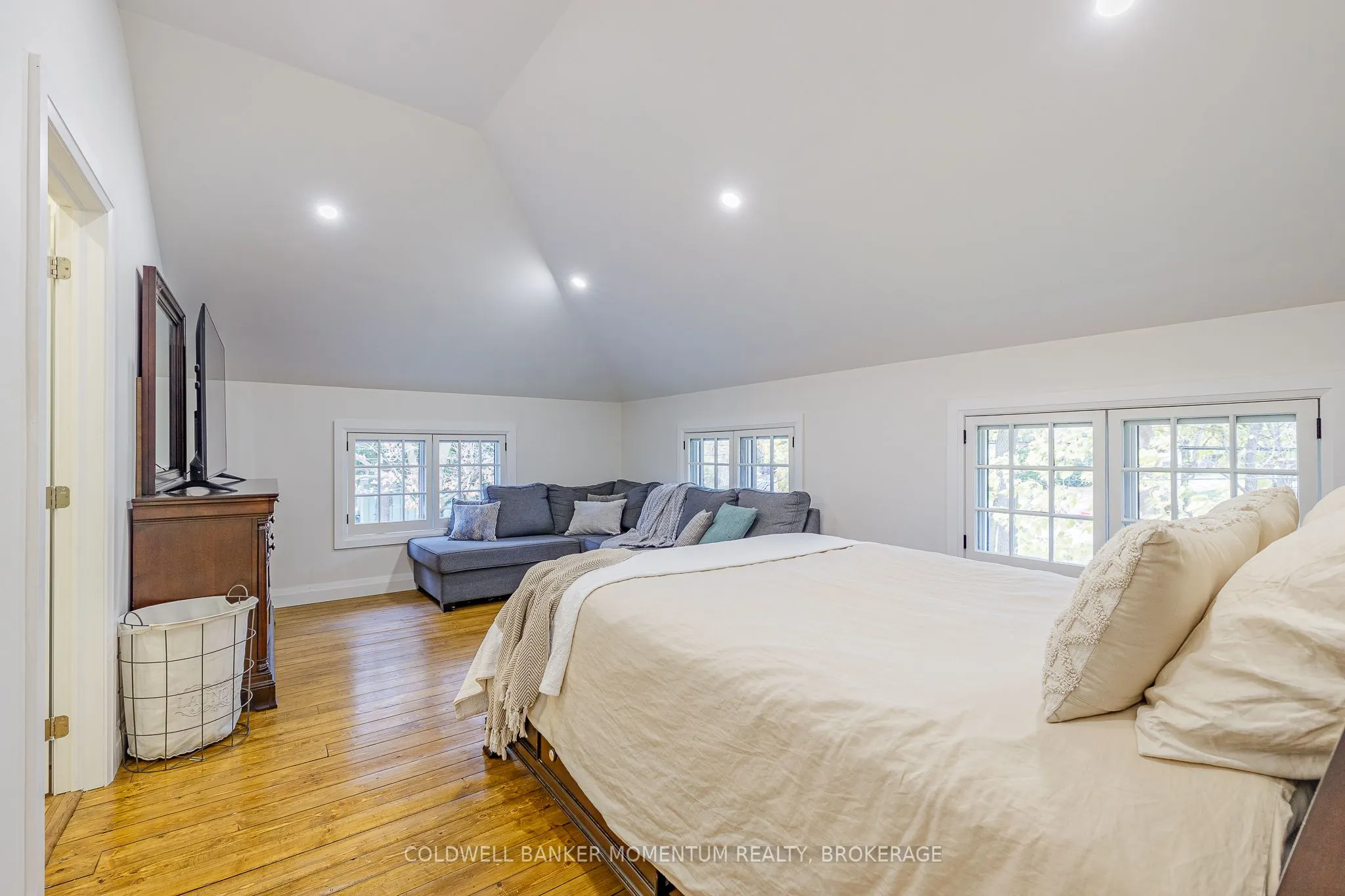 10A BETTS Avenue