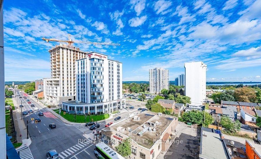 15 Queen Street S, #1815