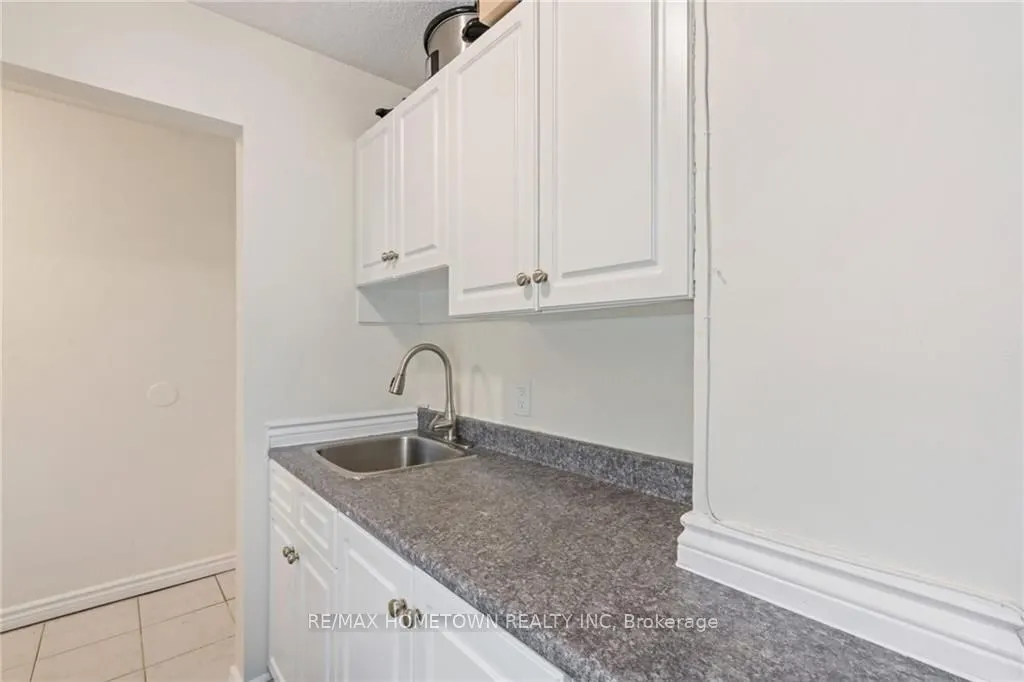 819 Macodrum Drive #1