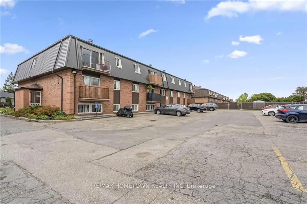 819 Macodrum Drive #1