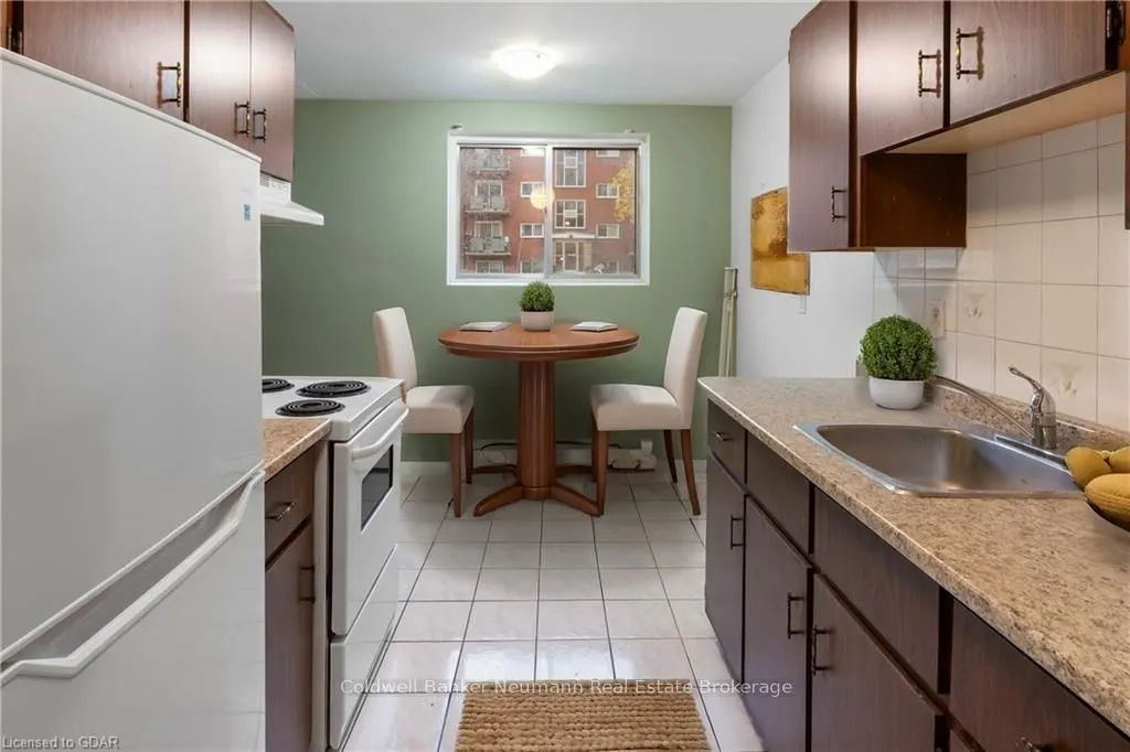 8 DELAWARE Avenue #3