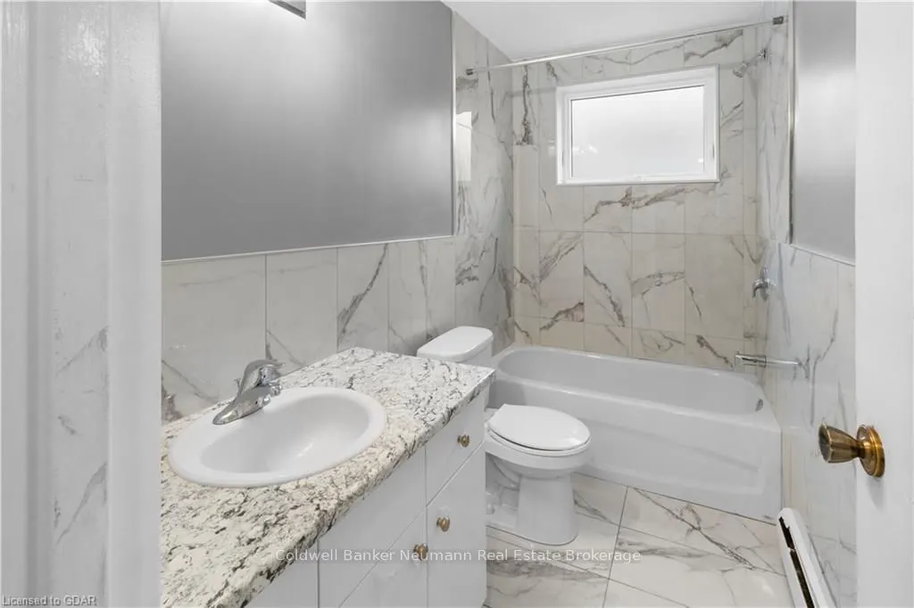 8 DELAWARE Avenue #3