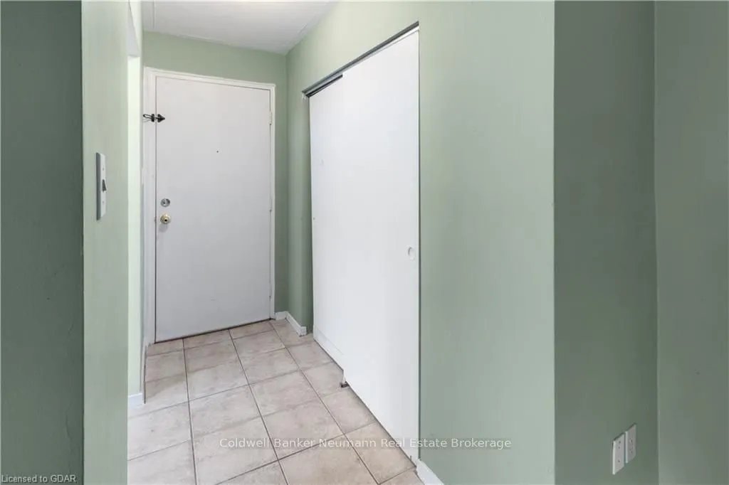 8 DELAWARE Avenue #3