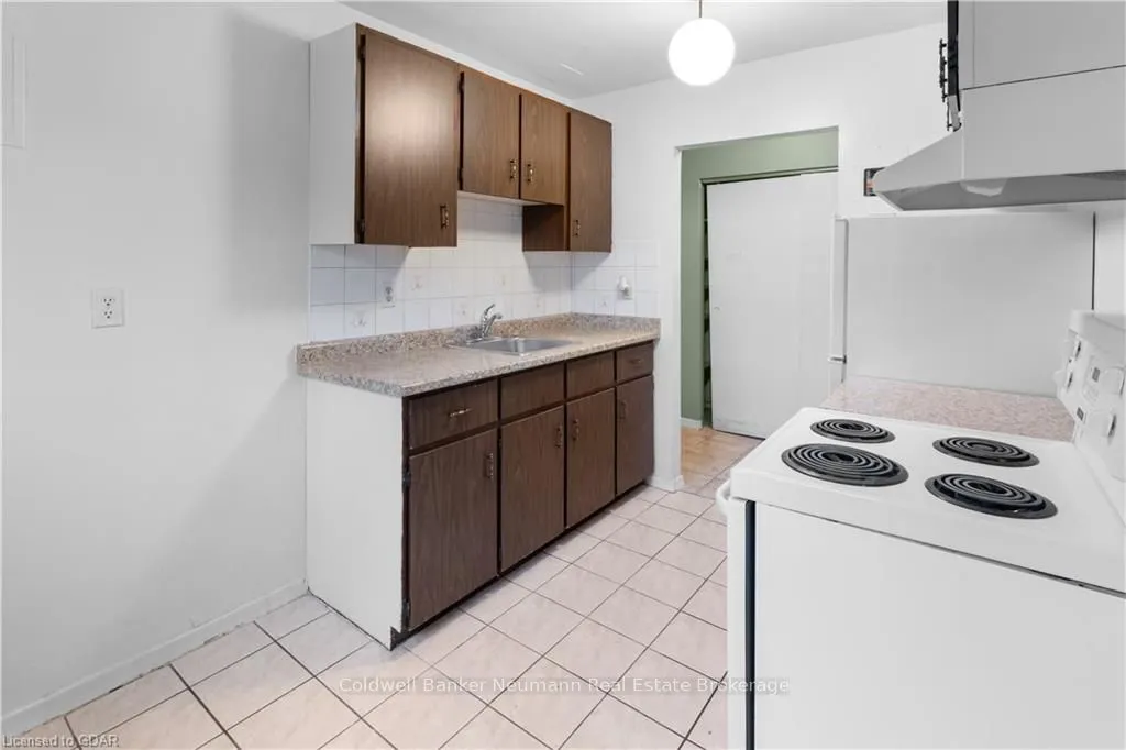 8 DELAWARE Avenue #3