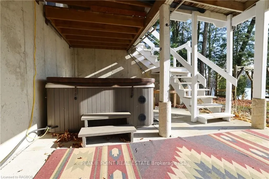 298 FRANCIS Drive