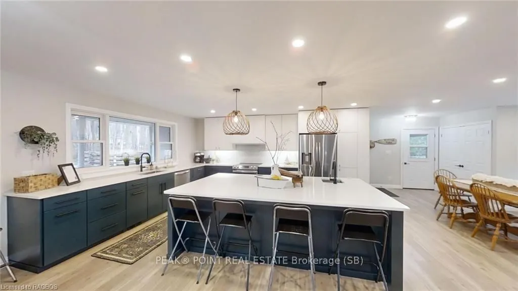 298 FRANCIS Drive