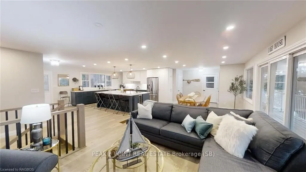298 FRANCIS Drive