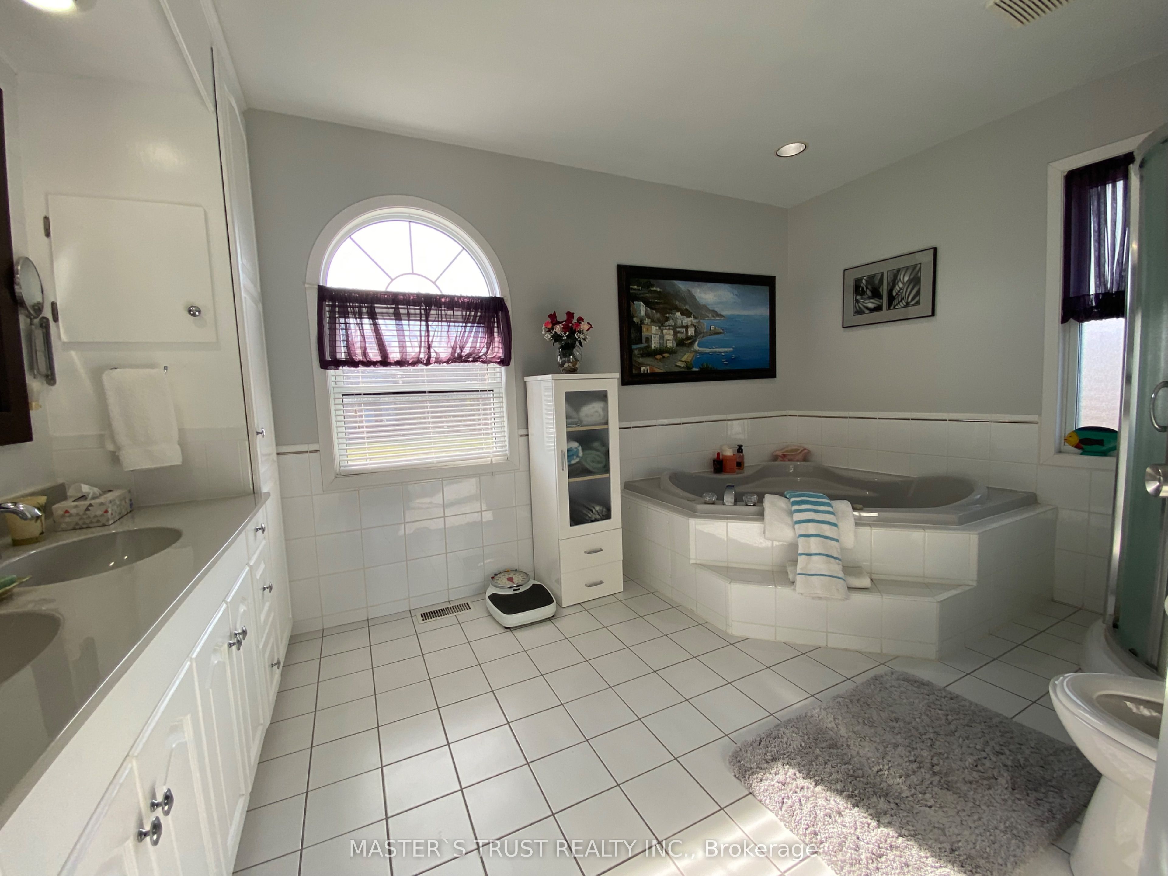 4099 Niagara Parkway