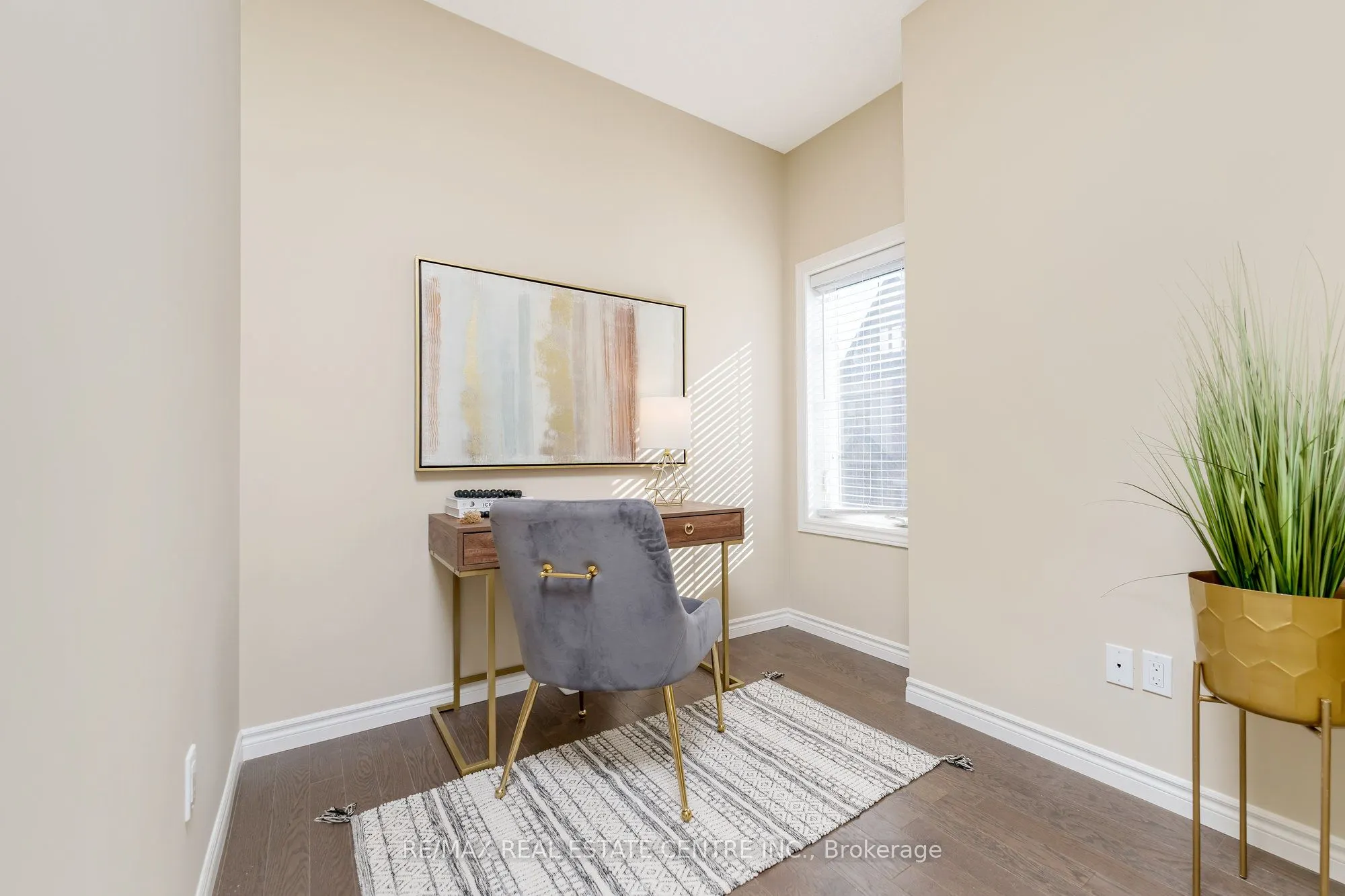 16 Guthrie Lane, #18
