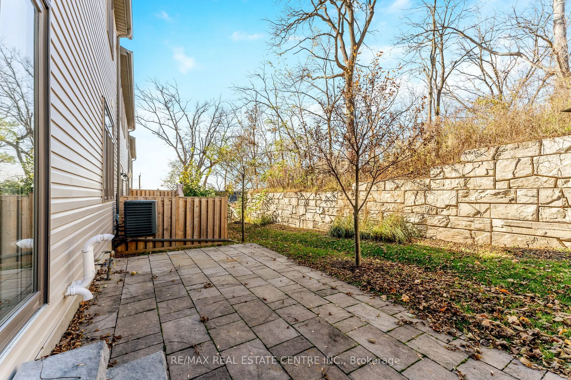 16 Guthrie Lane, #18