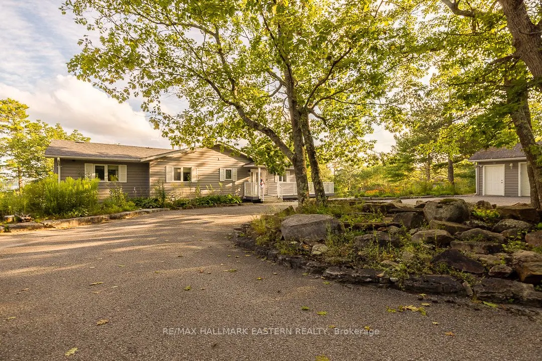 15 Oakridge Drive