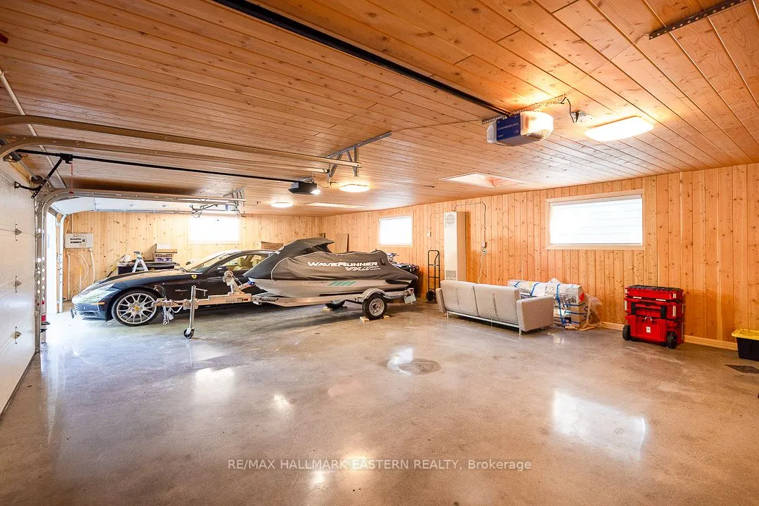 15 Oakridge Drive
