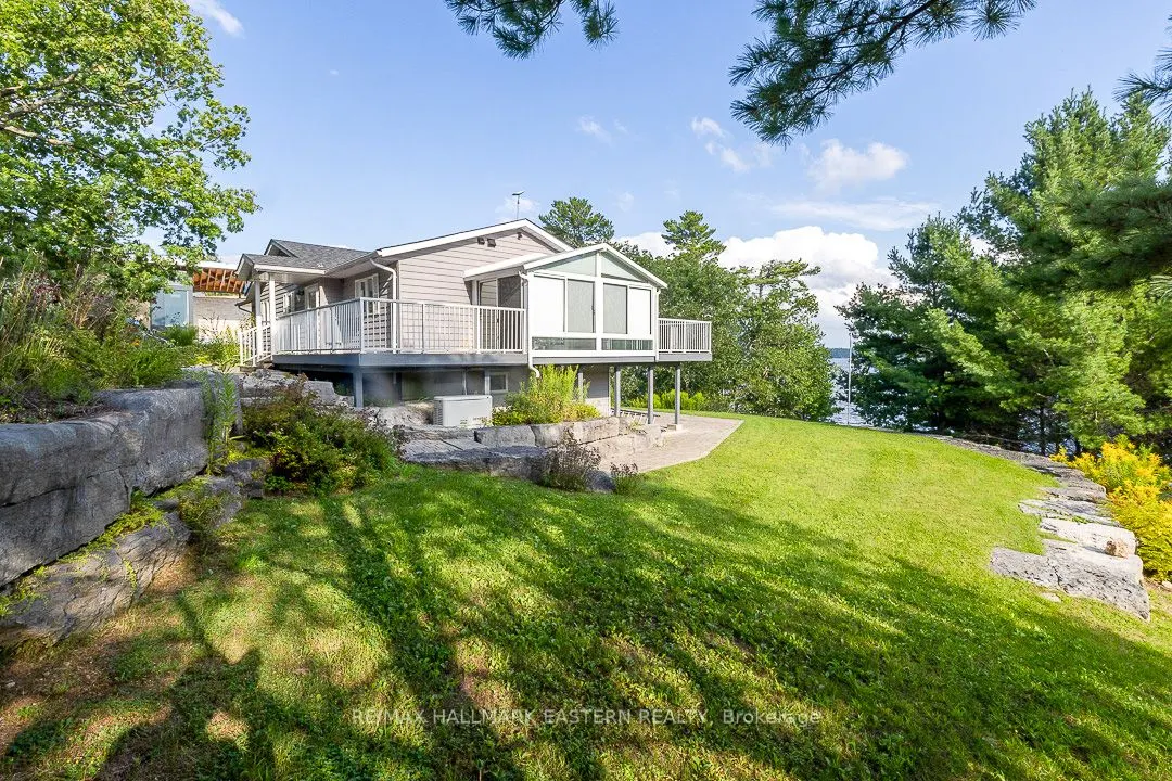 15 Oakridge Drive