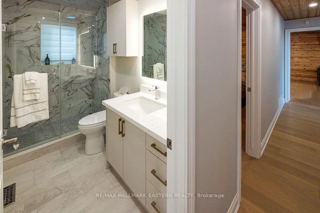 15 Oakridge Drive