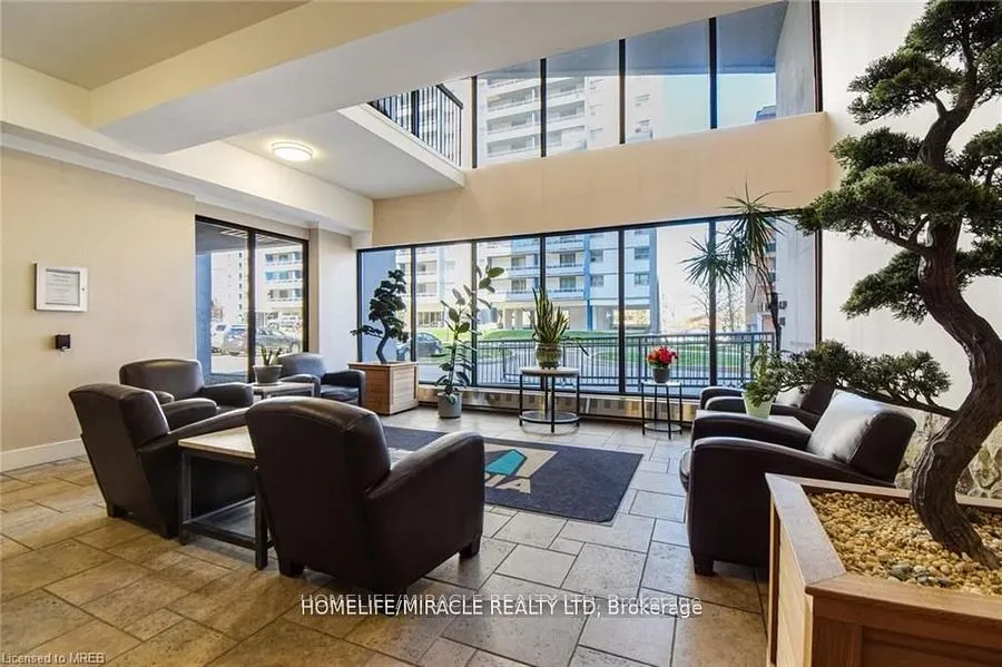 150 Charlton Avenue E, #2303