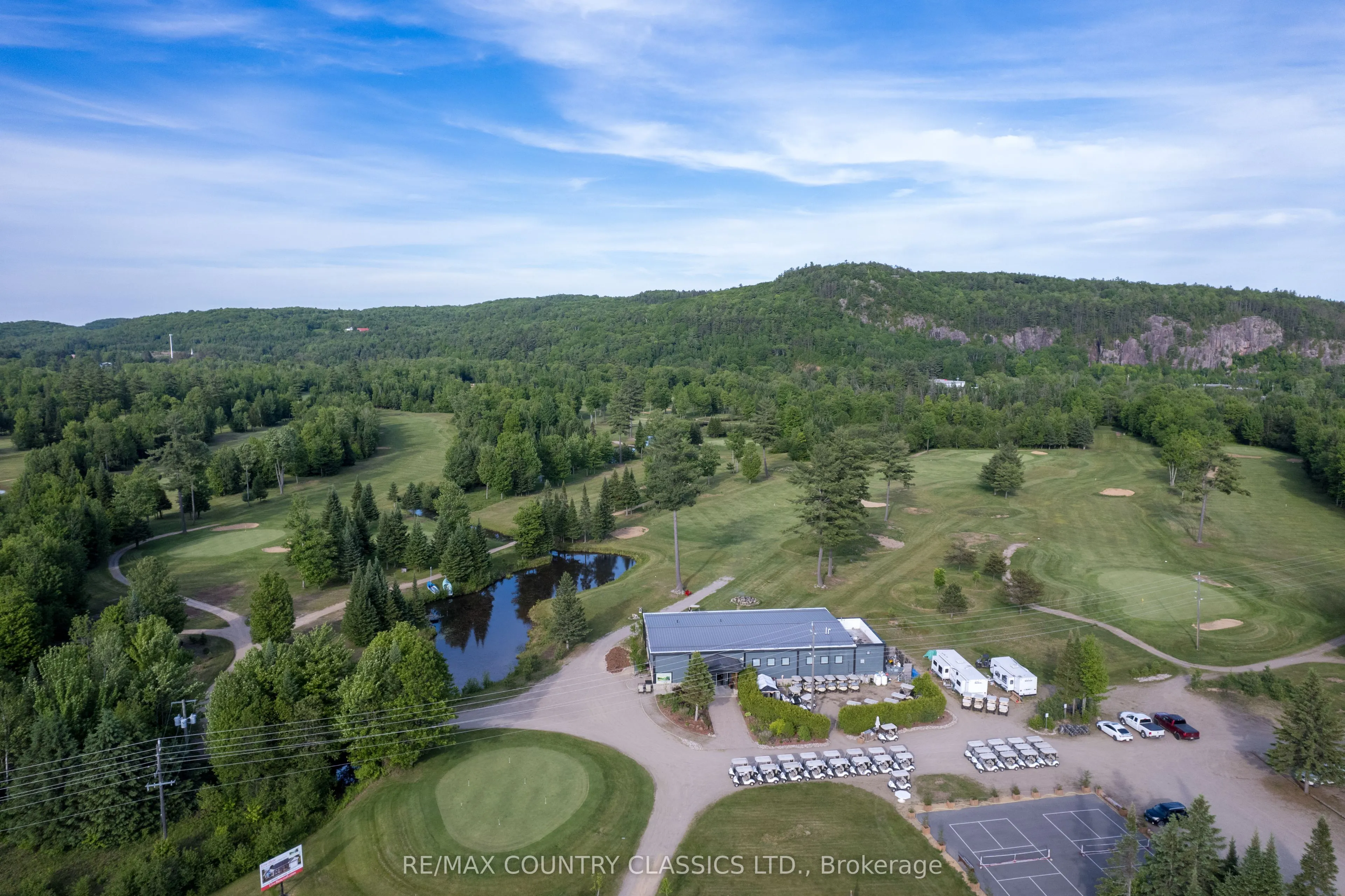 8 Bancroft Ridge Drive