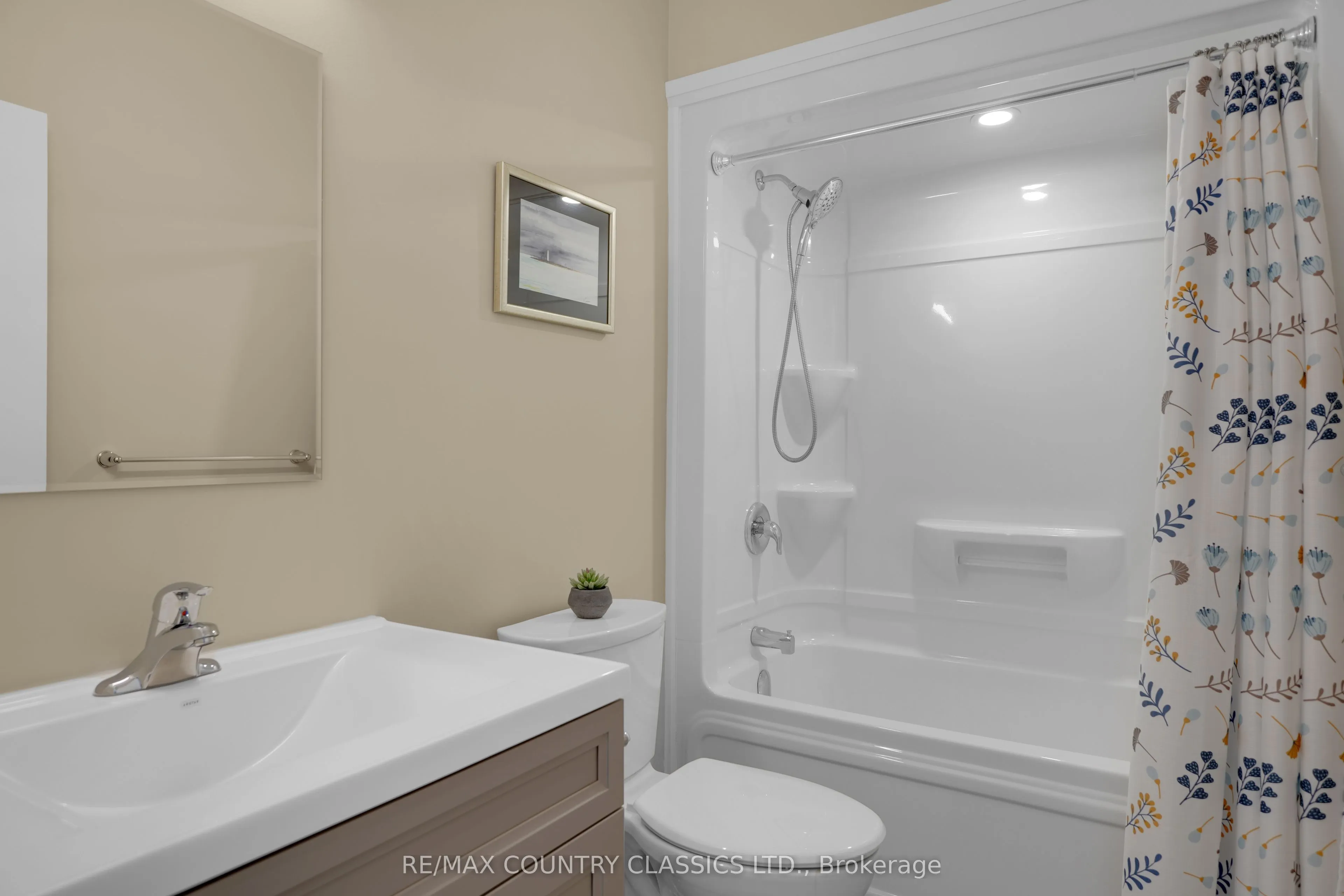 8 Bancroft Ridge Drive