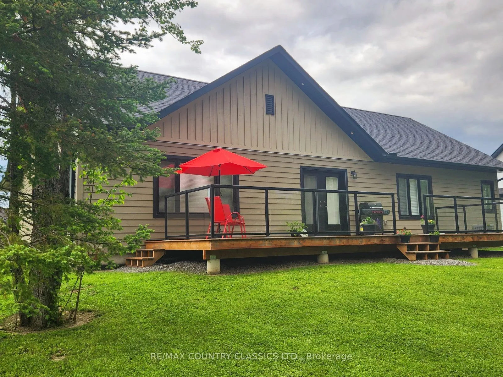 8 Bancroft Ridge Drive
