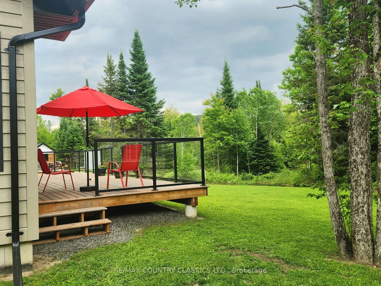 8 Bancroft Ridge Drive