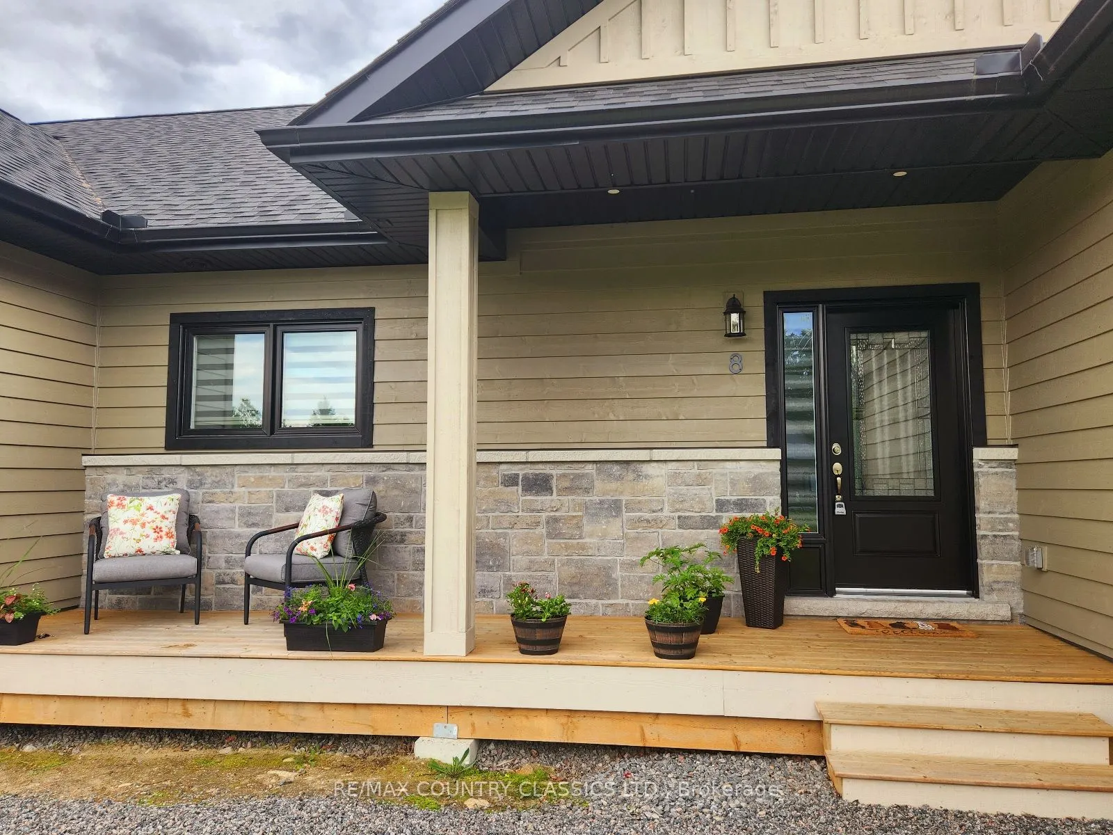 8 Bancroft Ridge Drive