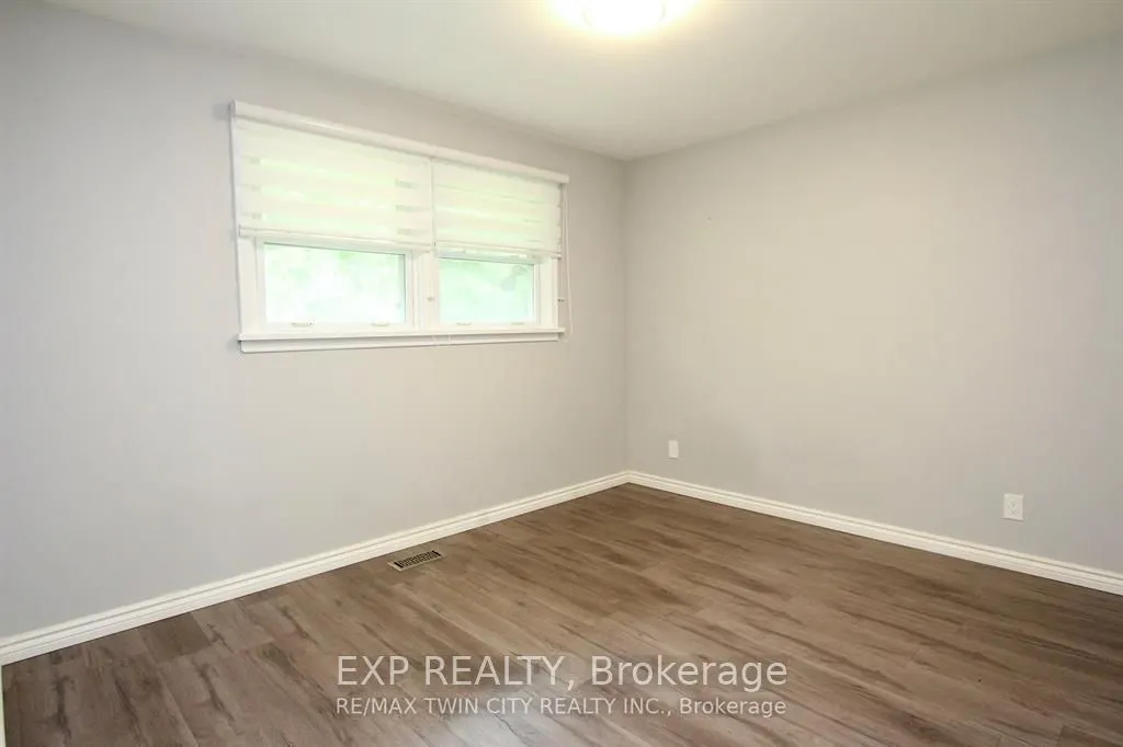 284 Cedar Crescent
