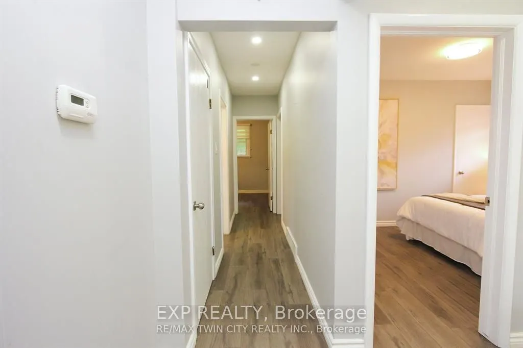 284 Cedar Crescent
