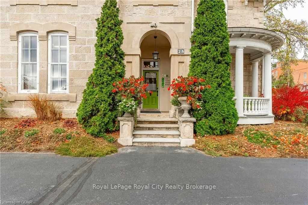 25 WATERLOO Avenue