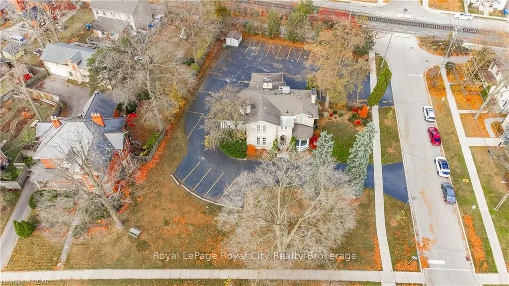 25 WATERLOO Avenue