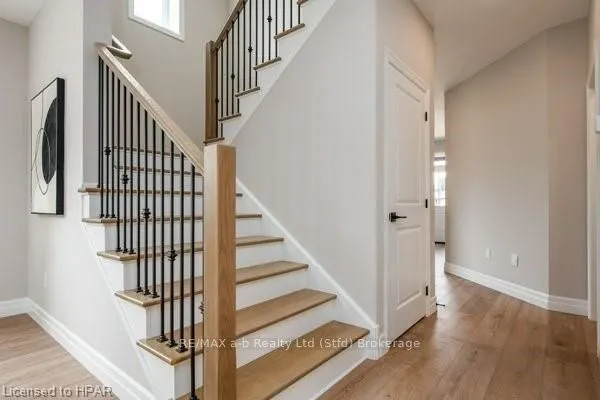 6 DIAMOND Street