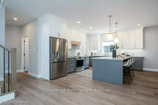 6 DIAMOND Street