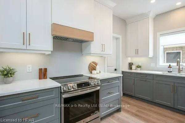 6 DIAMOND Street