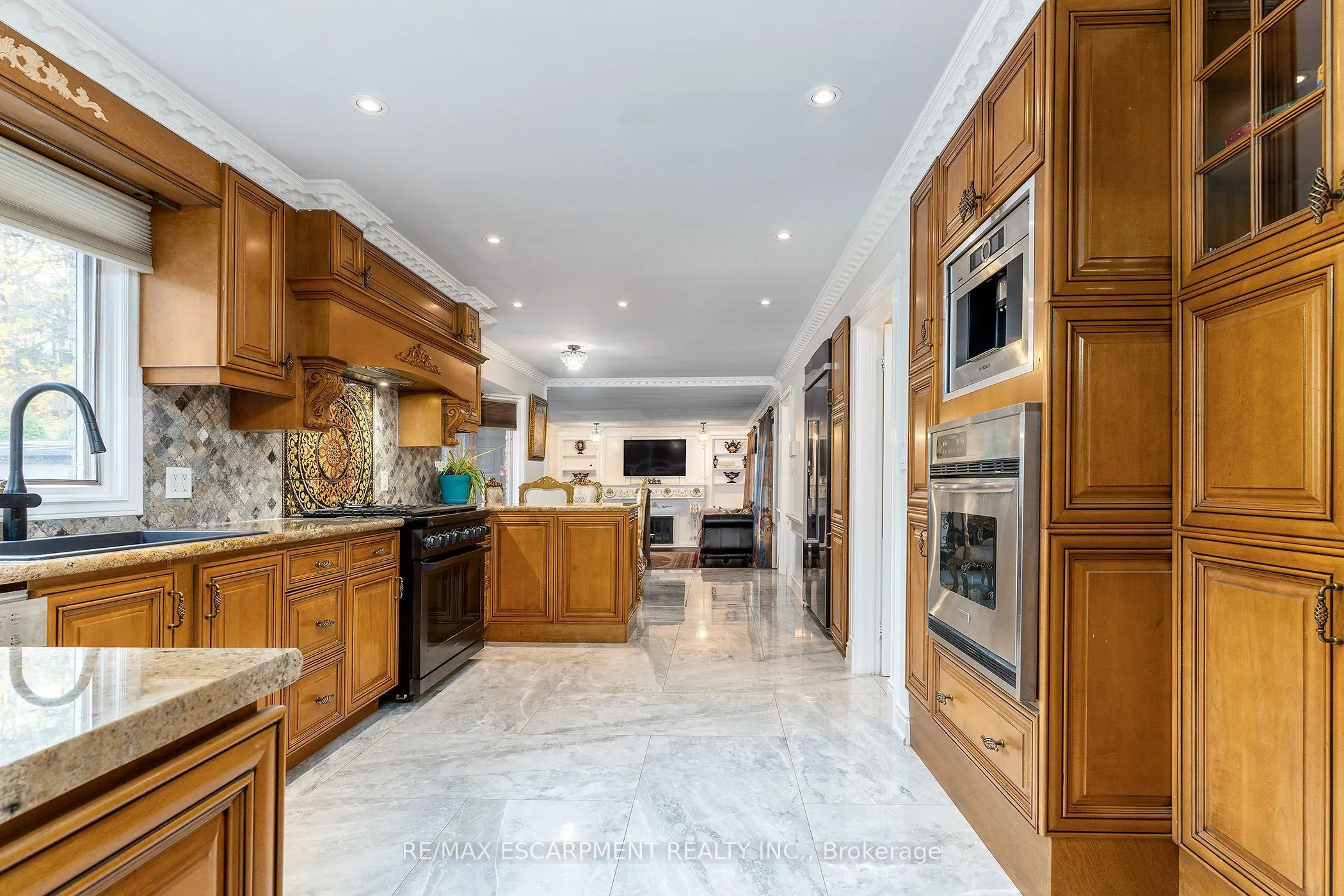 28 STONEGATE Drive