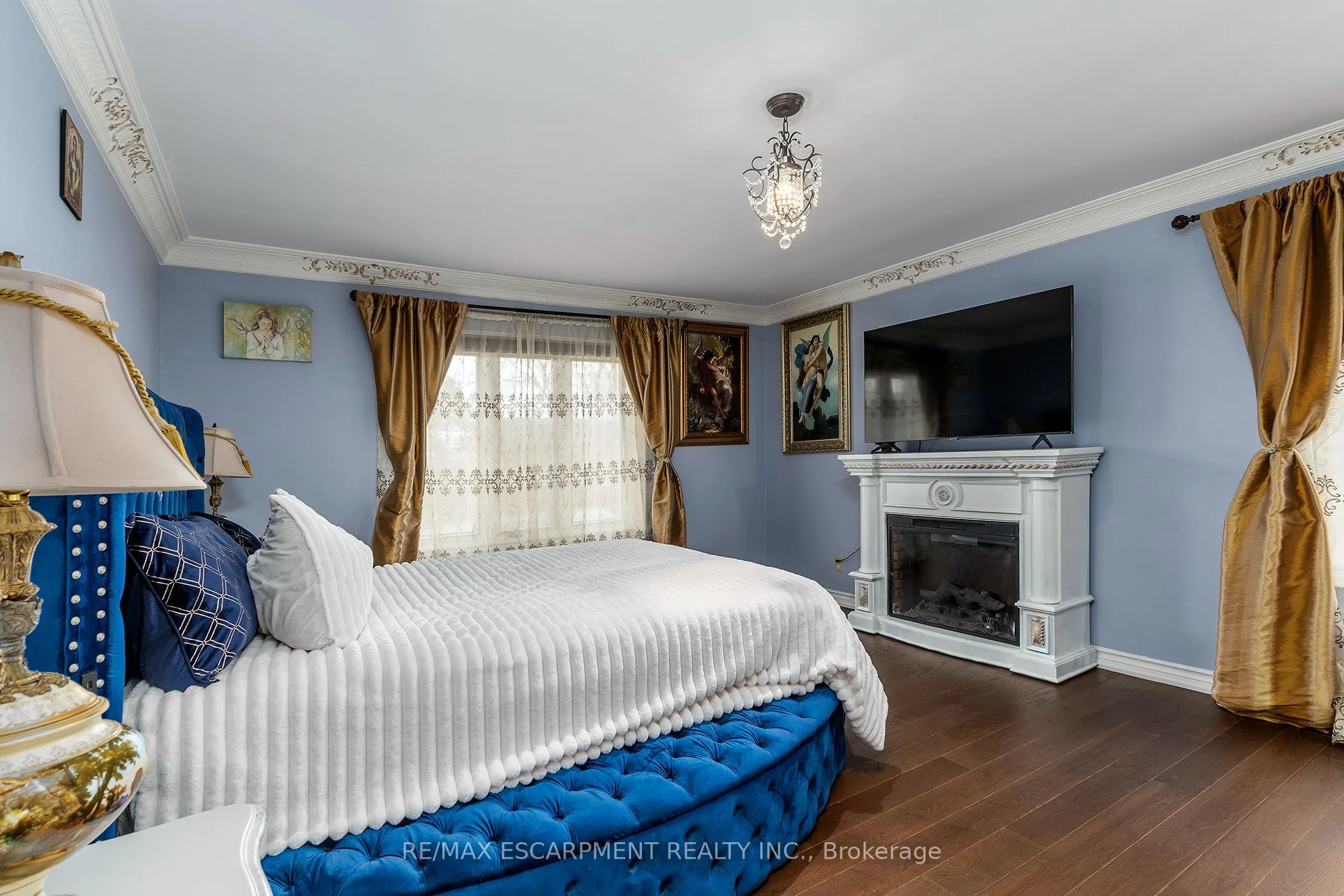 28 STONEGATE Drive