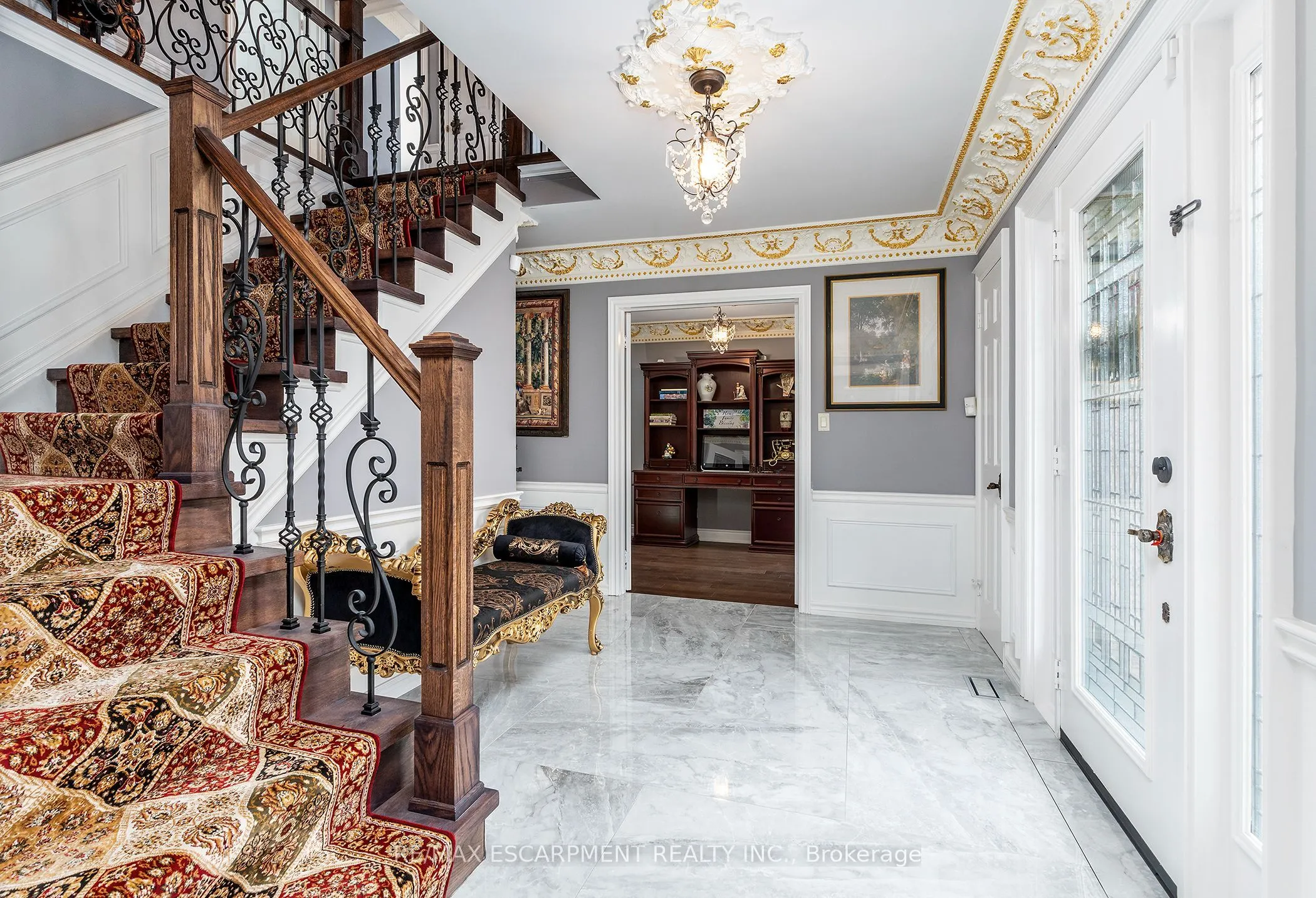 28 STONEGATE Drive