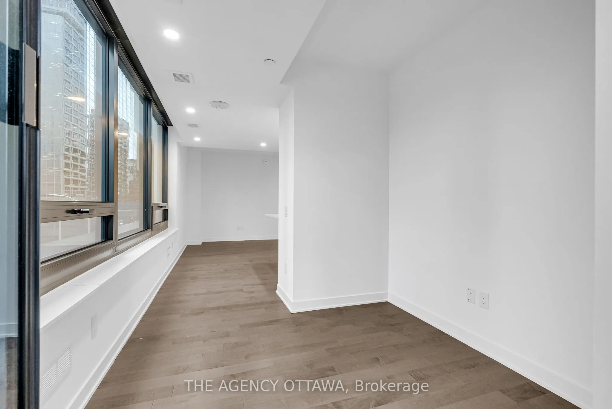340 QUEEN Street #306