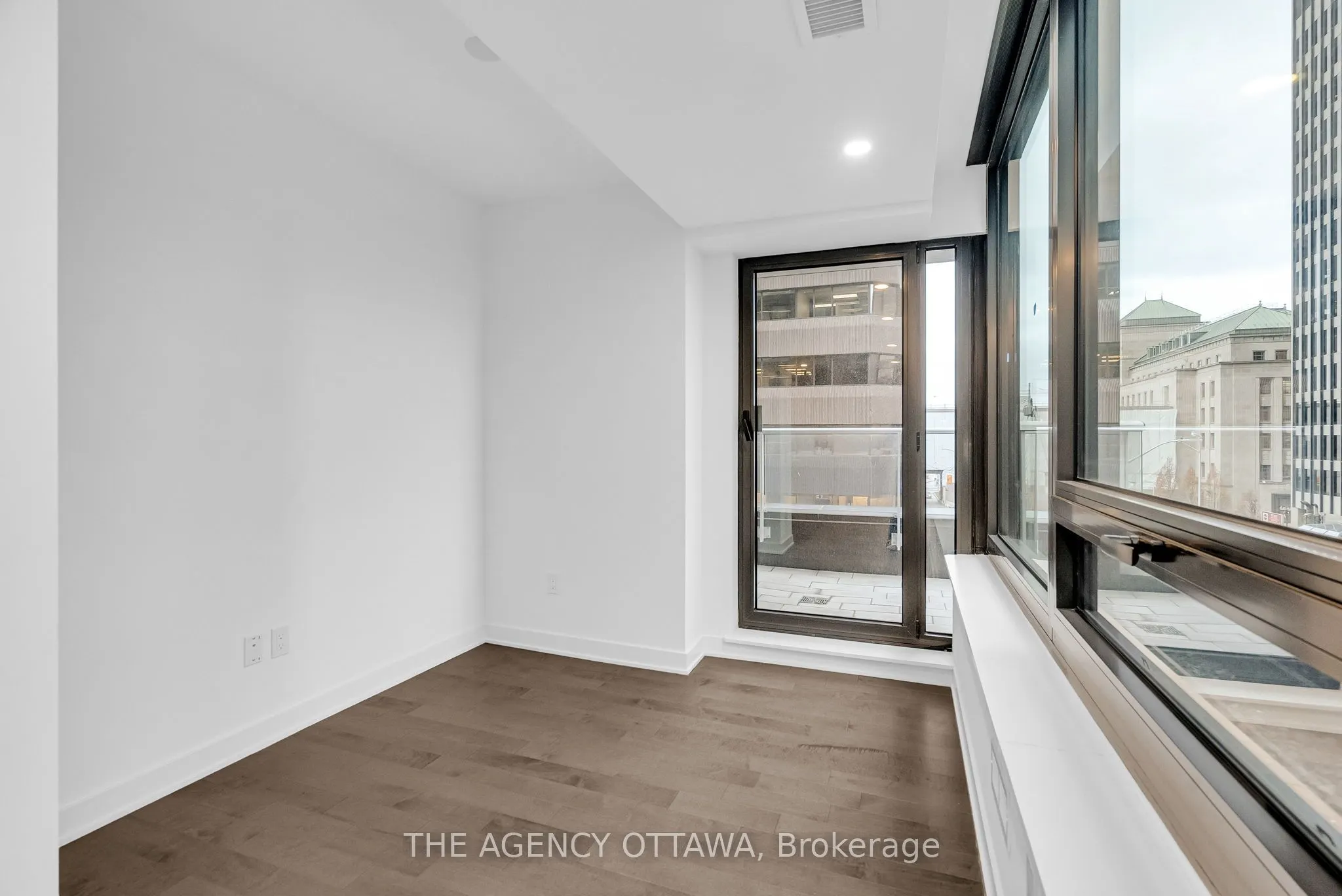 340 QUEEN Street #306