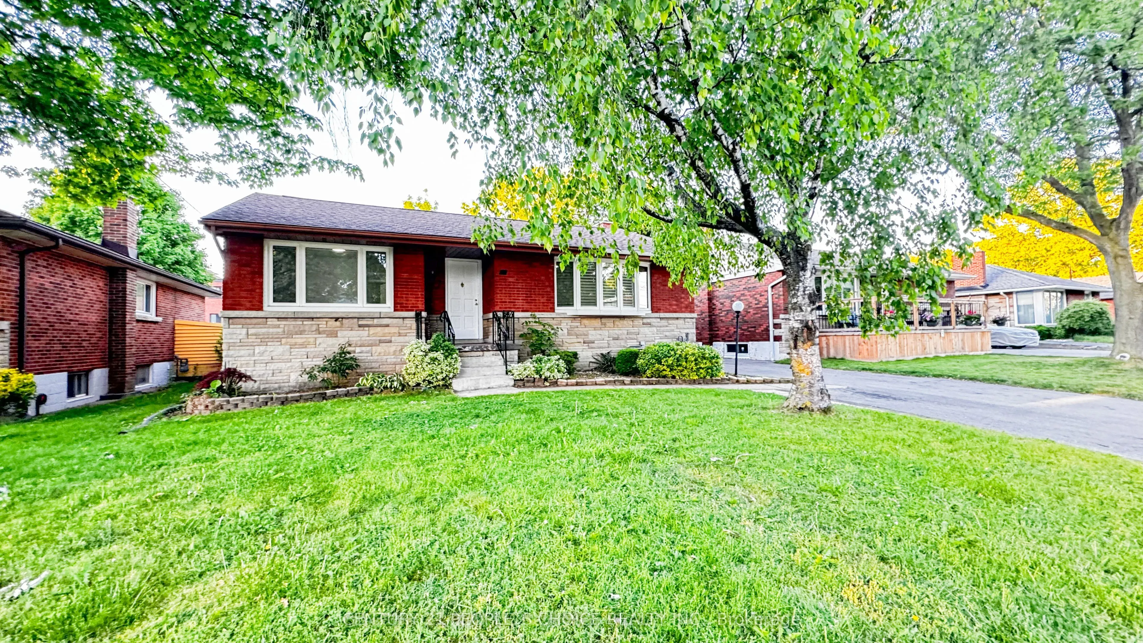 7 Hardale Crescent